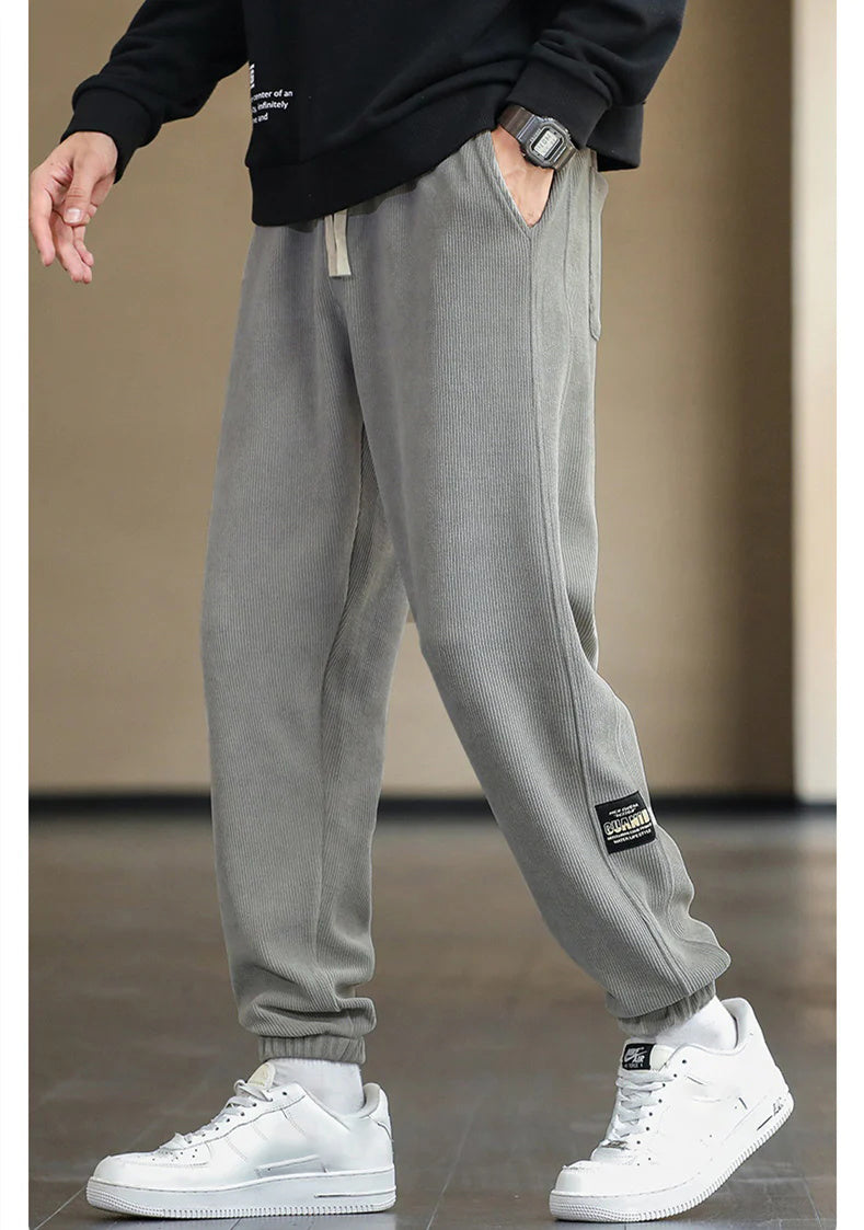 Pantalon doux décontracté de tissu en velours côtelé