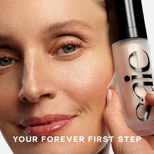 Saie Glowy Super Gel - Hydrating Makeup Primer and Illuminating Glow Serum Enriched with Vitamin C