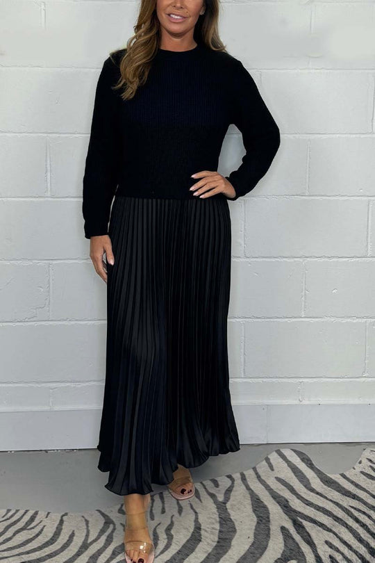👗Women’s Stylish and Elegant Round-neck Pleated Dress