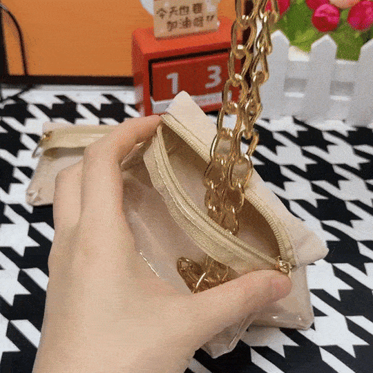 Luxurious Leather. Organized Elegance. Your Jewelry's New Home. 👜💎✨