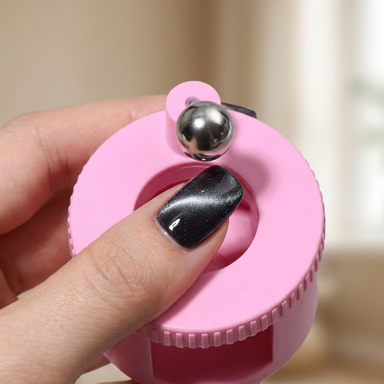 Rotating Cat’s Eye Nail Magnet Tool