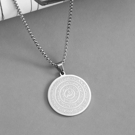 ⚡ Stainless Steel Engraved Round Pendant Necklace – Tarnish‑Resistant, Polished, Two‑Tone ✨