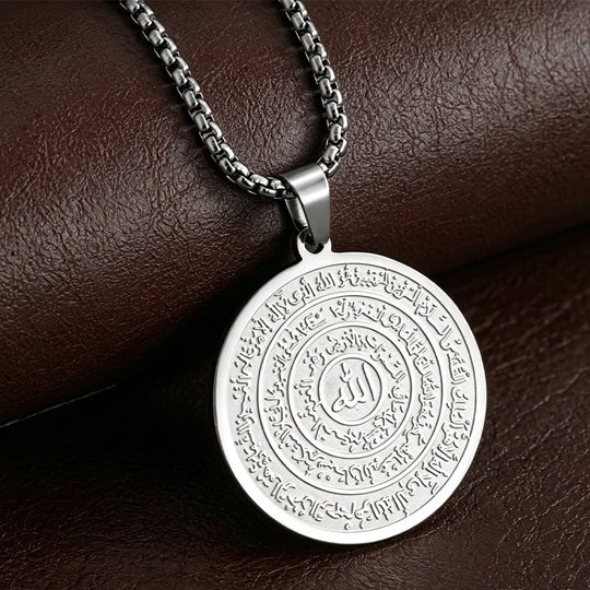⚡ Stainless Steel Engraved Round Pendant Necklace – Tarnish‑Resistant, Polished, Two‑Tone ✨