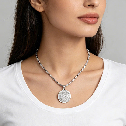 ⚡ Stainless Steel Engraved Round Pendant Necklace – Tarnish‑Resistant, Polished, Two‑Tone ✨